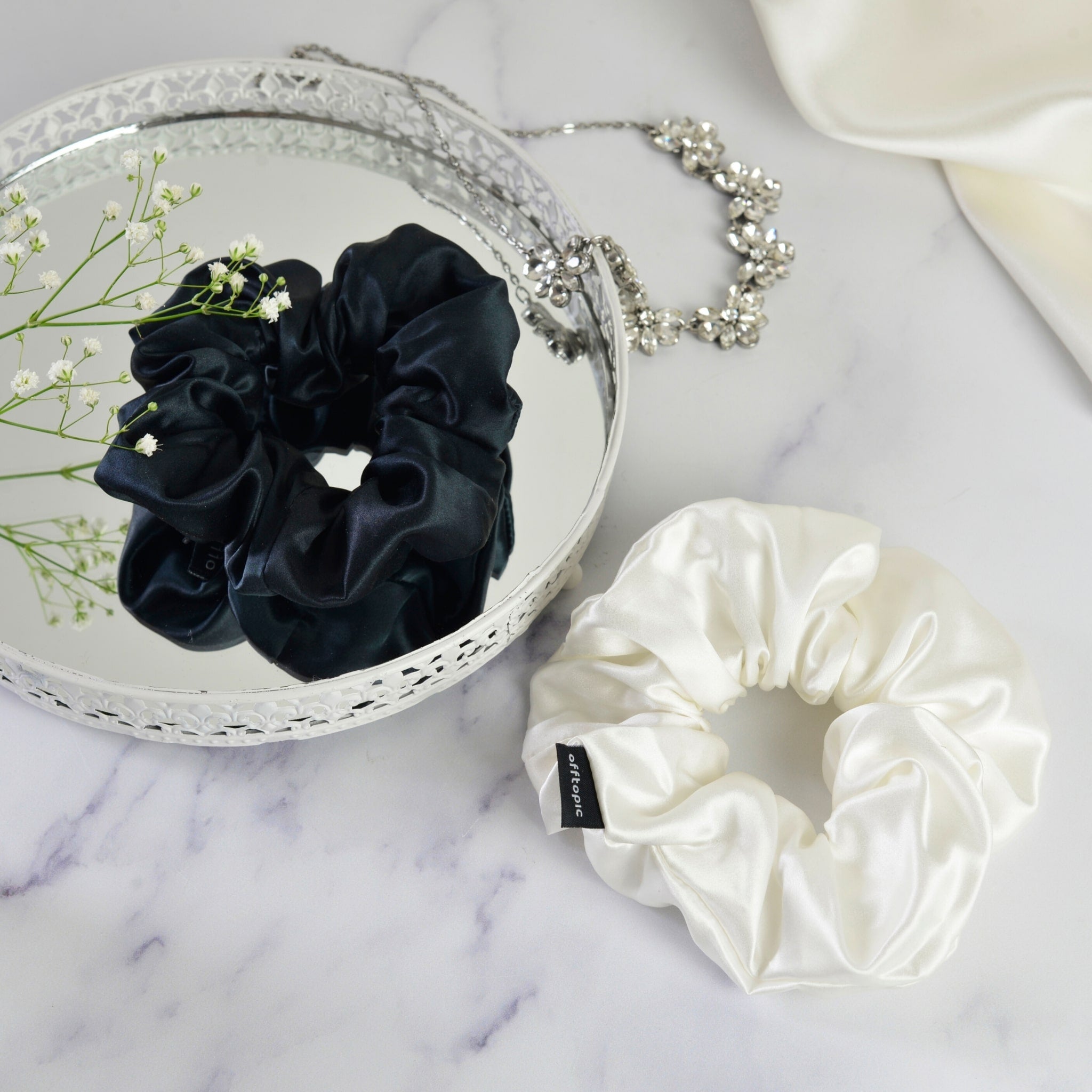 DUE ELASTICI 100% SETA ๐