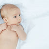 Lenzuolo lettino neonato: come sceglierlo e come lavarlo