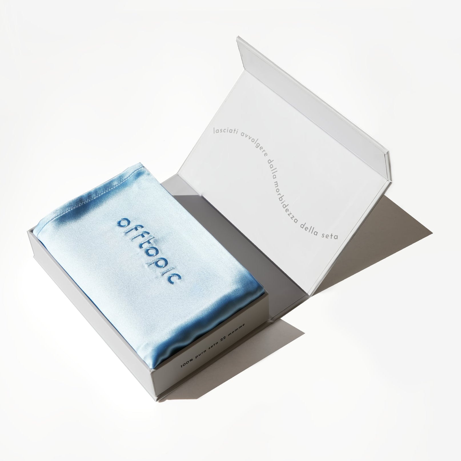 Federa 100% seta di olore azzurro con packaging regalo 