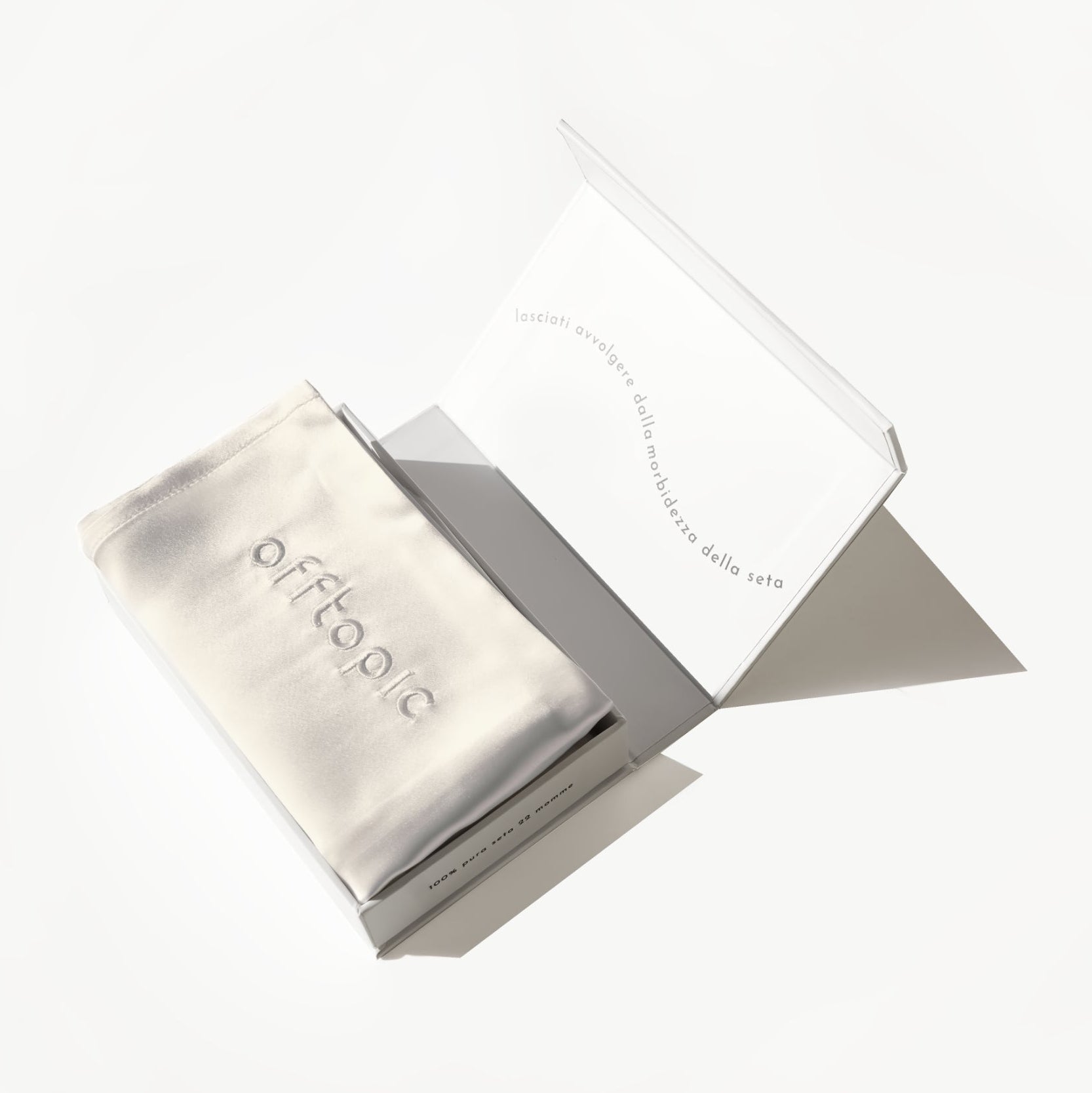 federa di seta bianca con packaing